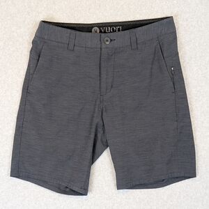 Vuori Aim Shorts Men's 28 Gray Golf 8" Performance Chino Hybrid Stretch Charcoal